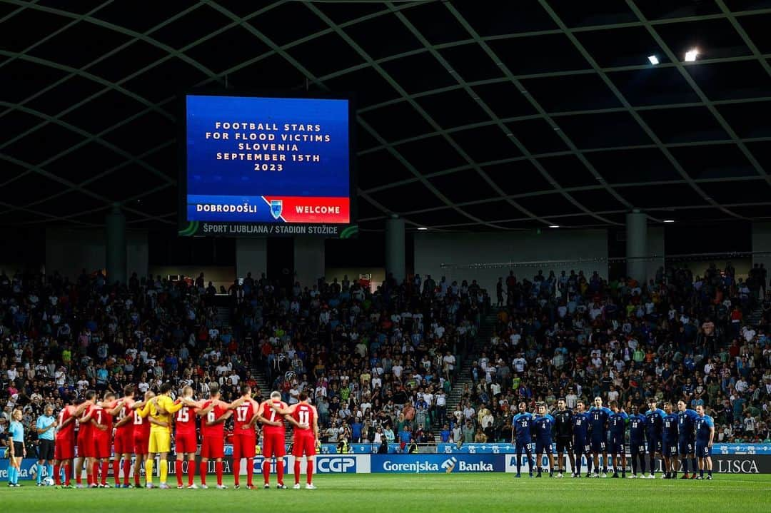 マリオ・マンジュキッチさんのインスタグラム写真 - (マリオ・マンジュキッチInstagram)「It was a pleasure to participate in a charity match in Ljubljana with so many great players 🔝I am very happy that we could help the victims of the horrific flood in Slovenia and thanks to everybody who supported this worthy cause 🇸🇮❤️」9月16日 23時33分 - mariomandzukic