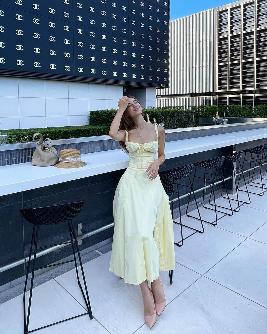 SARAさんのインスタグラム写真 - (SARAInstagram)「feeling very summery 💛 and 5 slides to prove it  @beige_restaurant @chanelofficial」9月16日 23時35分 - sara_pizzo