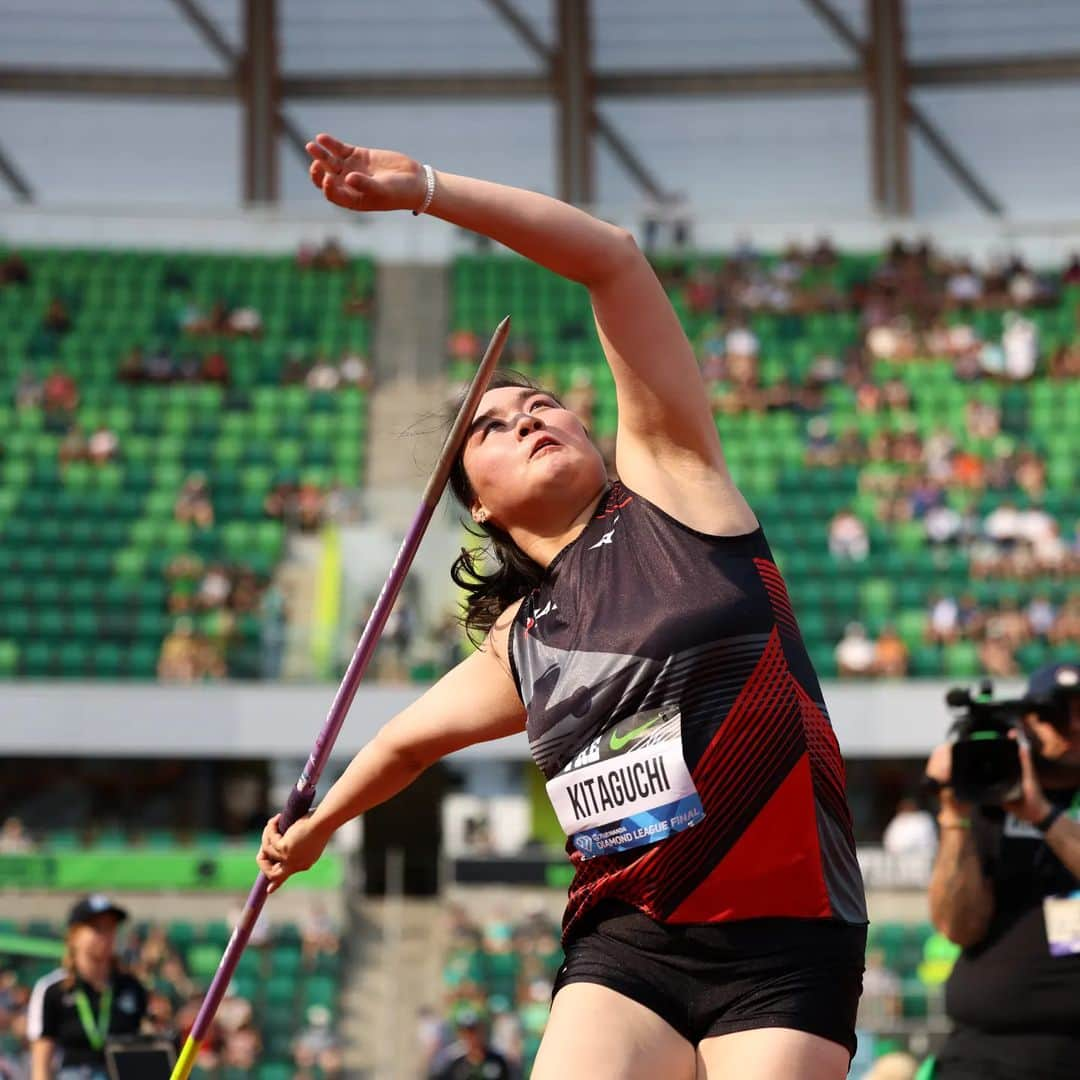 北口榛花のインスタグラム：「💎 @giantbaby_paru is Diamond League CHAMPION 💎  Haruka finished her most successful season of her career by winning @preclassic 🥳 She secured the victory in the javelin throw thanks to her performance of 63.78 m 🔥  📸 Marta Gorczynska」