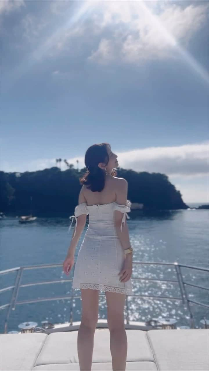 亜里沙のインスタグラム：「I got summer on my mind💙」