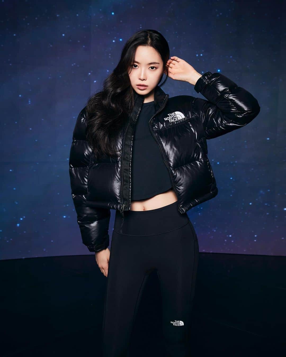 ソン・ナウンのインスタグラム：「@thenorthface @thenorthface_kr 🖤」