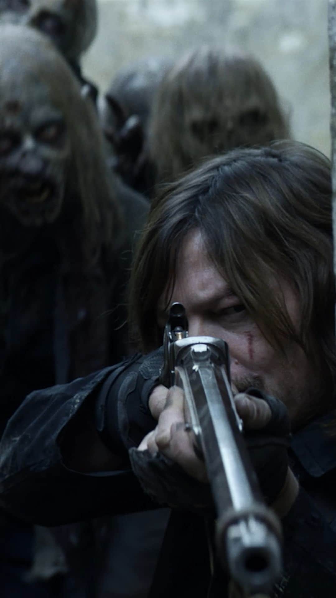 The Walking Deadのインスタグラム：「Find out for yourself. #DarylDixon」