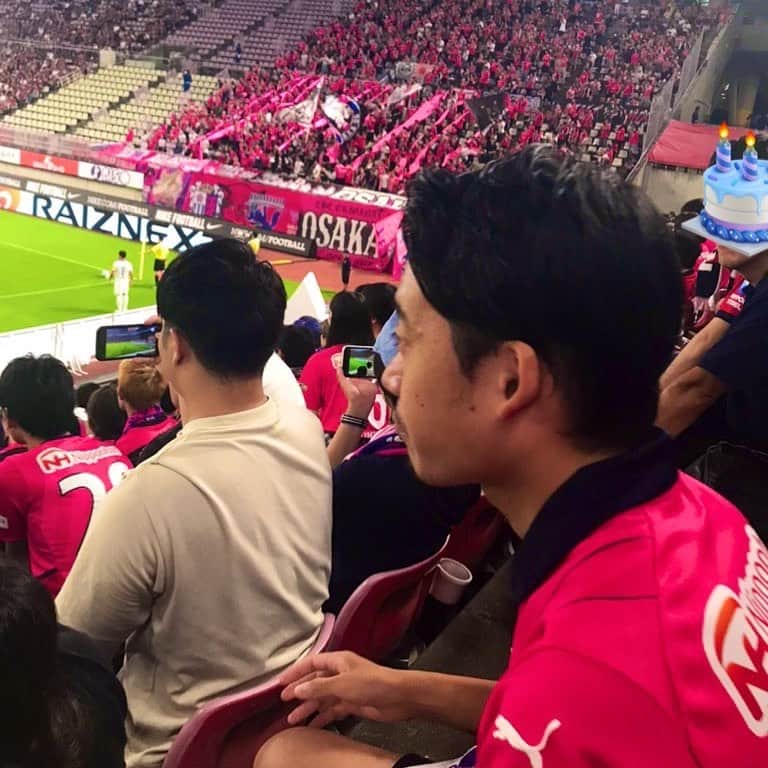 のインスタグラム：「＊ お誕生日おめでとうございます✨️✨️  #セレッソ大阪 #香川真司」
