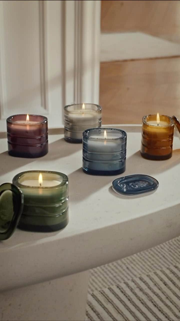 ディプティックのインスタグラム：「In their fragrant swirls… …take shape secret and wondrous places. The olfactory compositions of Les Mondes de Diptyque candles accurately and delicately reveal the soul of each place. Five elsewheres, right here. #Diptyque #LesMondesdeDiptyque @cristinacelestino」