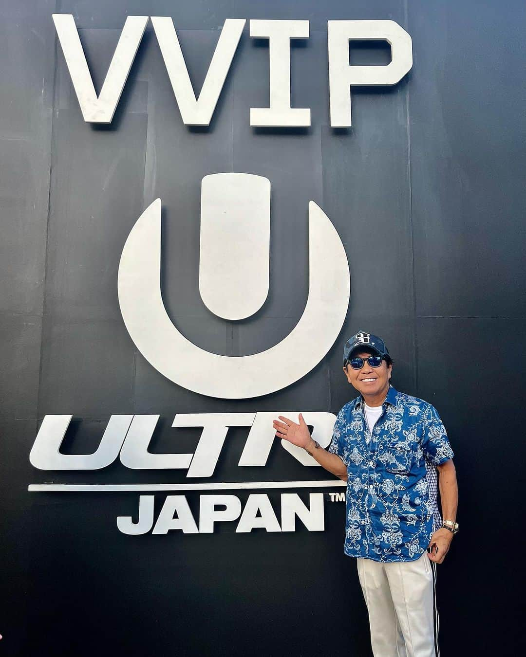 設楽洋のインスタグラム：「ULTRAへ…😄🔥 この数万人の中でまた一番歳上か⁉️ 沢山の友人達に会えて楽しかったぁ🎶 汗びちょびちょ😆💦 @ultrajapan #ULTRA」