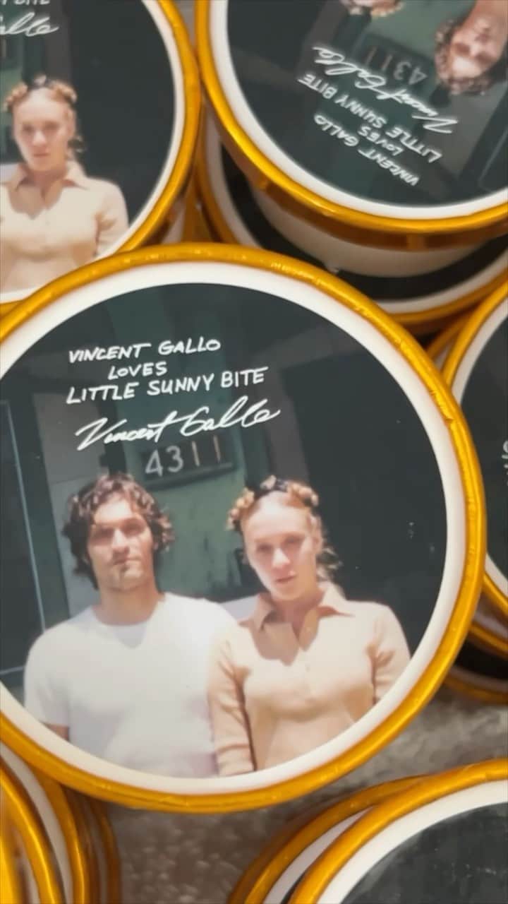 のインスタグラム：「my friends are Good & Great 🩷 thank you for coming and all of your supports 🥹🙏🫶✨  im always  grateful🥹🫶  #littlesunnybite popup shop reception party was Good & Great 🎉🎉🎉🎉🎉」