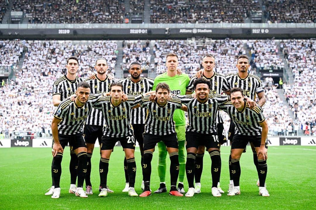 フィリップ・コスティッチさんのインスタグラム写真 - (フィリップ・コスティッチInstagram)「Great spirit and fight from the team, 3 huge points at home 💪 #ForzaJuve ⚪️⚫️  #JuveLazio | #SerieA | #WSA」9月17日 0時42分 - filipkostic