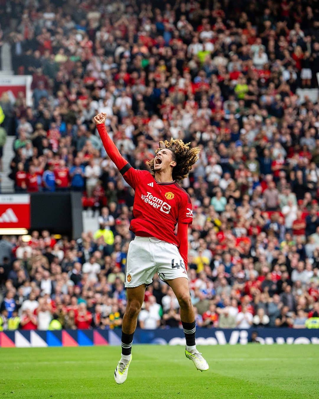 マンチェスター・ユナイテッドさんのインスタグラム写真 - (マンチェスター・ユナイテッドInstagram)「A first-ever @PremierLeague goal for @Hannibal.Mj 👆❤️   #MUFC #ManUtd #Hannibal #OldTrafford #PremierLeague」9月17日 0時43分 - manchesterunited