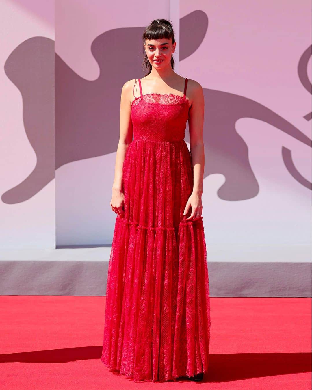 のインスタグラム：「Turning heads on the red carpet of @LaBiennale, #StarsinDior @Souheila.Yacoub, Jane Campion, Alba Rohrwacher, Fanny Ardant, and @AliceIsaaz wore striking Dior looks designed by @MariaGraziaChiuri.」