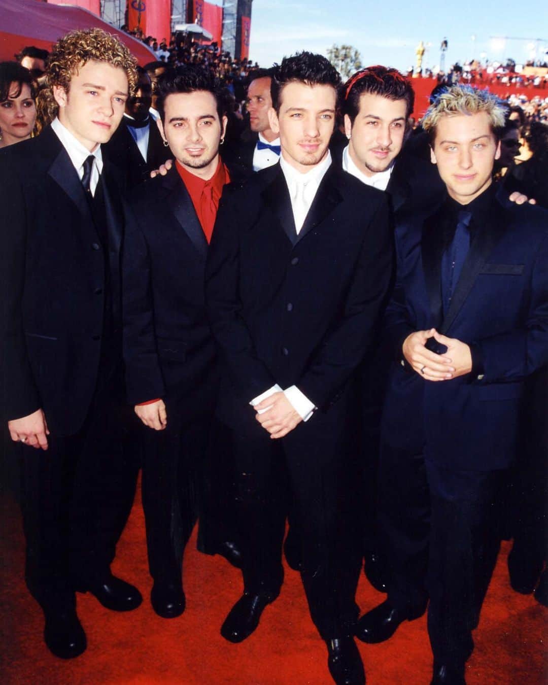 E! Onlineさんのインスタグラム写真 - (E! OnlineInstagram)「This we promise you: you don't want to say bye bye bye to these 25 facts about #NSYNC at the link in bio. (📷: Getty)」9月17日 2時00分 - enews