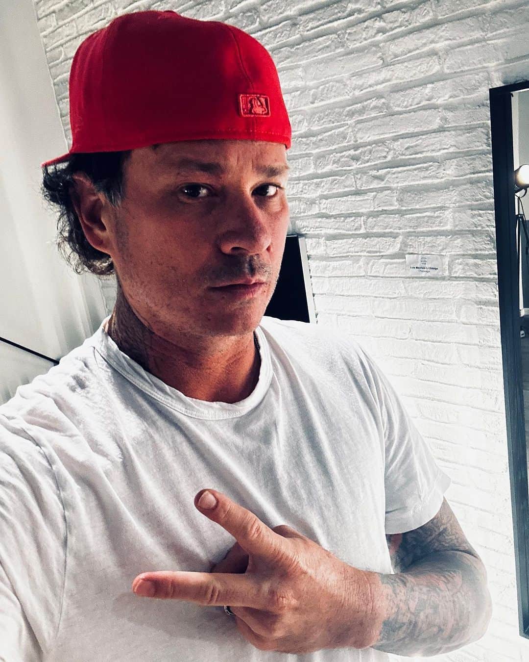 トム・デロングのインスタグラム：「Berlin tonight…. @blink182」