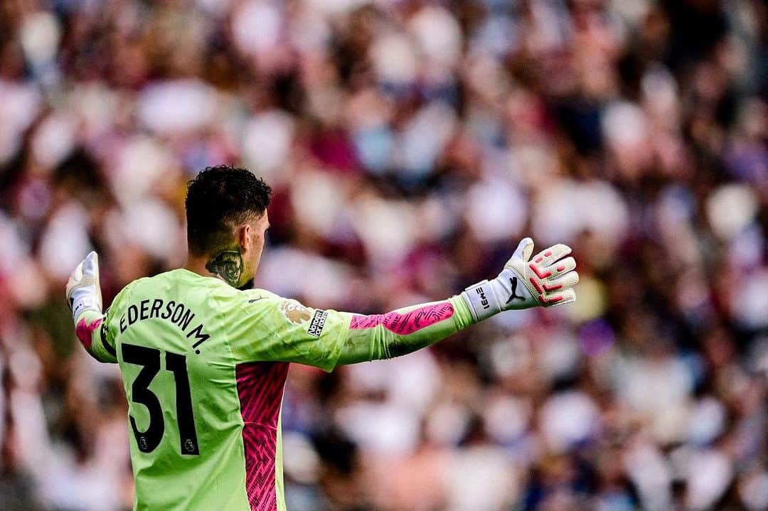 エデルソン・モラレスさんのインスタグラム写真 - (エデルソン・モラレスInstagram)「@mancity 👍🏻」9月17日 2時18分 - ederson93