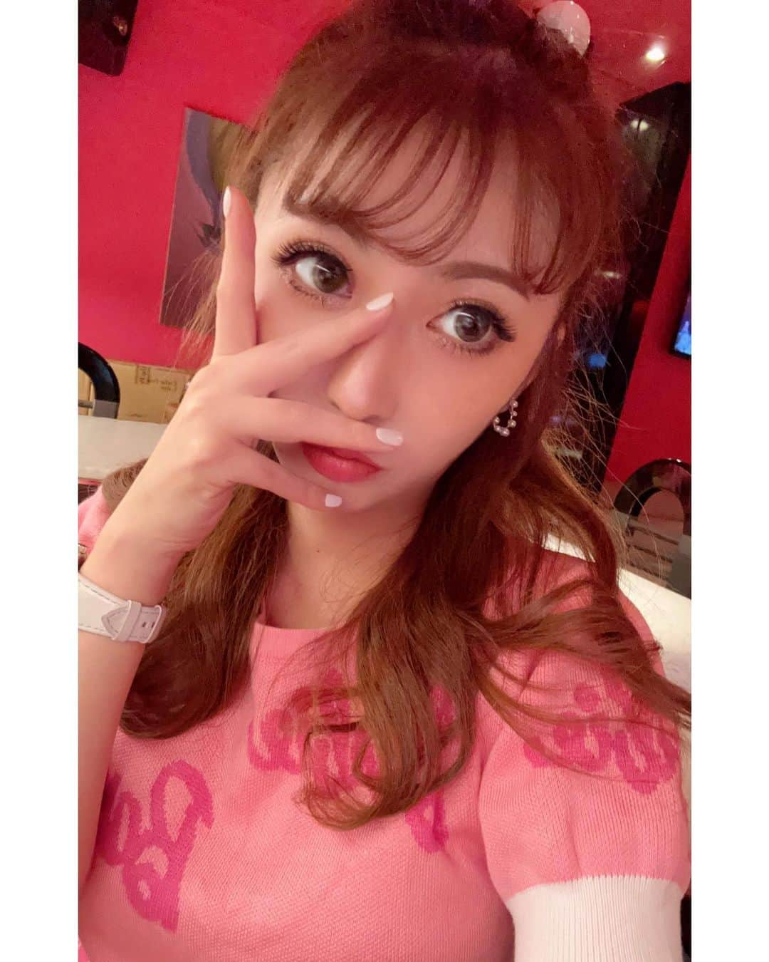 葉月樹里さんのインスタグラム写真 - (葉月樹里Instagram)「Barbieセットアップ買っちまったけど、何処に着てくの？🫠  . . .  #葉月樹里 #soiréeine #ソワレーヌ #barbie #バービー #ずりおコーデ #ボスセレクト #セレクトショップ #hep」9月17日 2時21分 - hazukijuri