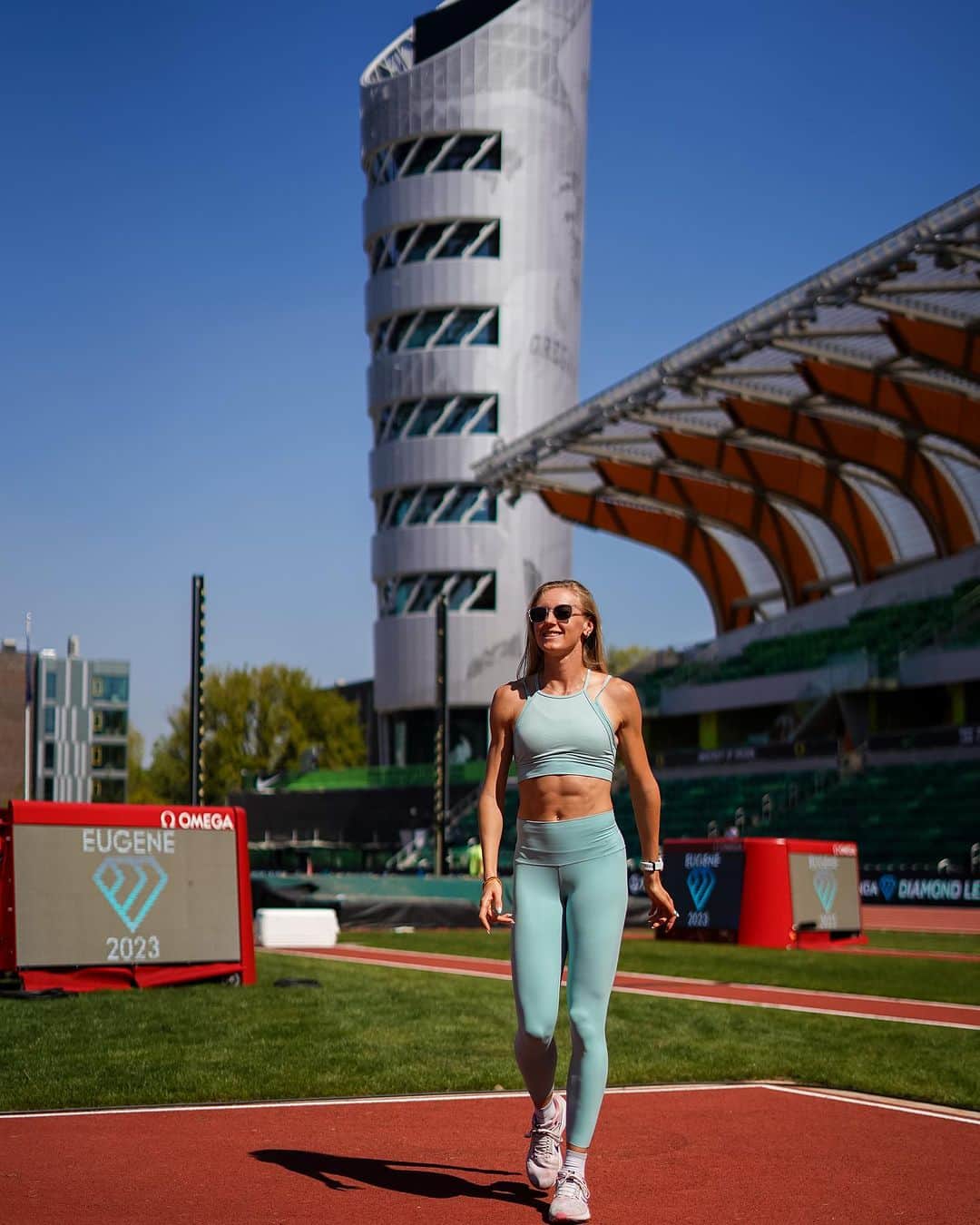 アンナ・リシコヴァのインスタグラム：「Wow! It’s time for the Final 💎  My race 17.09 at 13.04 (local time)   Залишилась доба до завершення змагального сезону! Як же хочеться завершити його гарним виступом ⚡️ та потішити себе і вас 🙌🏻  Настрій є, мандраж є, сподіваюсь на удачу і вашу підтримку 🫶  Побачите мене, як завжди, на 1-й доріжці 😉 17 вересня о 23.04 (🇺🇦 час)   #diamondleague #final #eugene #preclassic #oregon #race #nike #diamond」