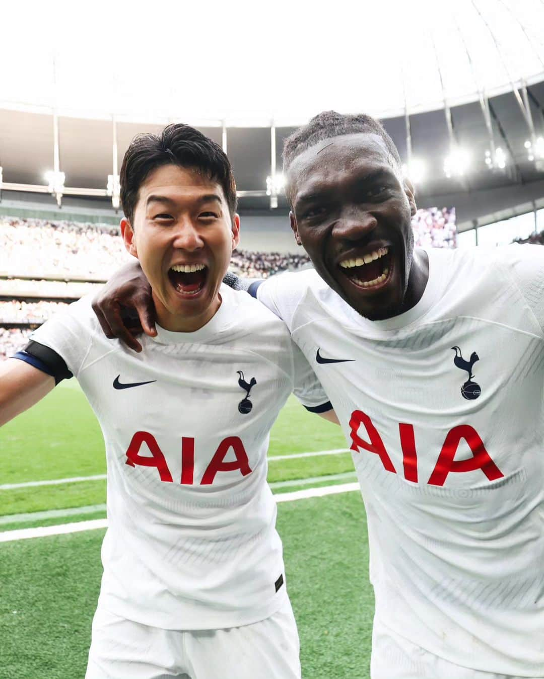 ソン・フンミンのインスタグラム：「You the supporters helped push us over the line today. What a mentality and fight from the boys… Come on you Spurs!!! 🤍」