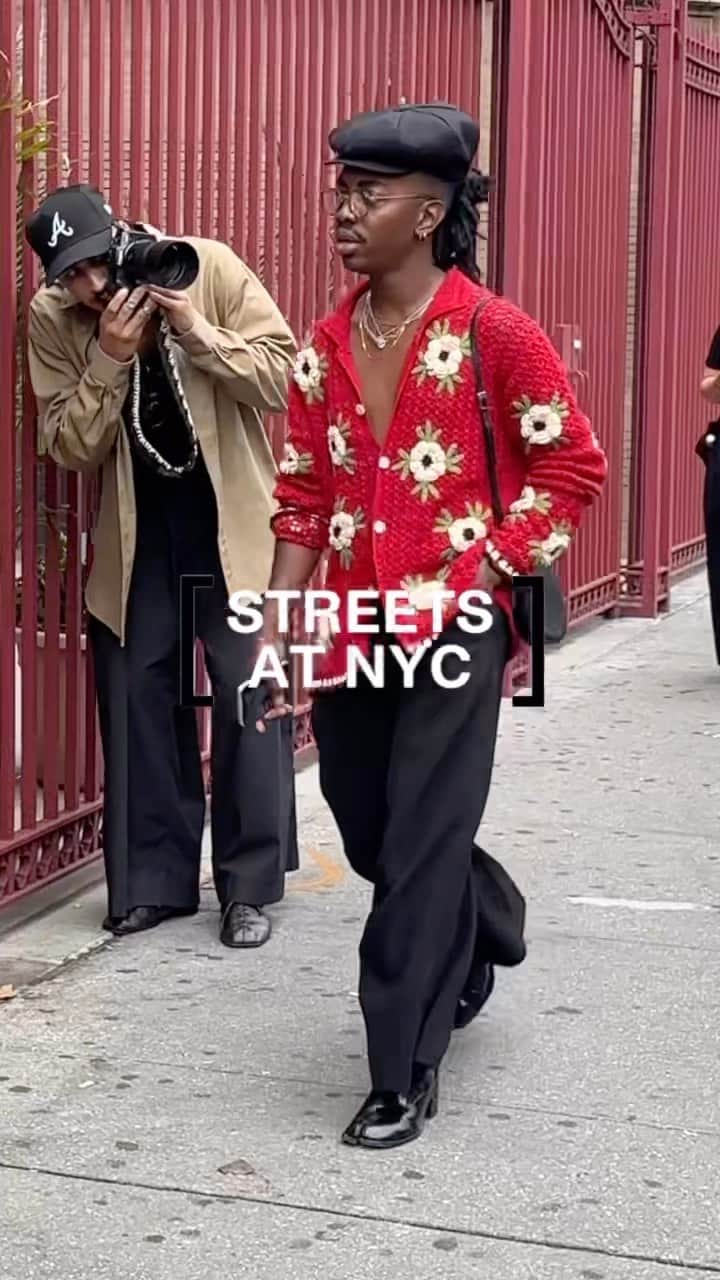 NYFW（ニューヨークファッションウィーク）のインスタグラム：「#Streetstyle outside of #PuppetsAndPuppets was poetic and whimsical with a sprinkle of classic #NYC-grunge.」
