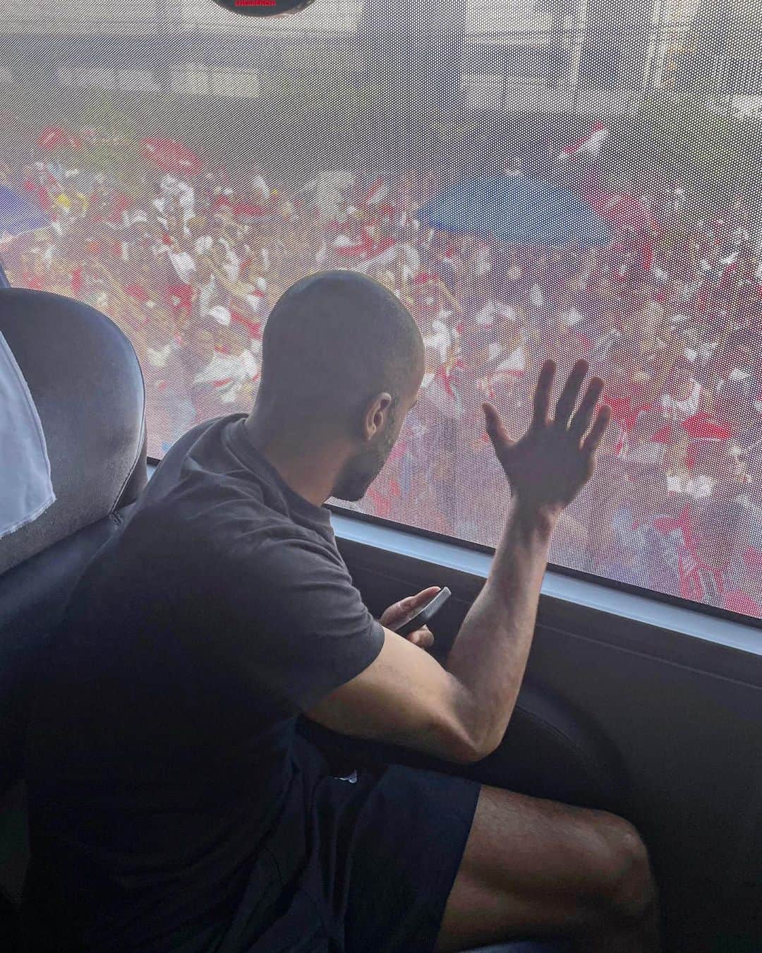 São Paulo FCさんのインスタグラム写真 - (São Paulo FCInstagram)「Sempre juntos, #TorcidaQueConduz!  #VamosSãoPaulo 🇾🇪」9月17日 2時51分 - saopaulofc