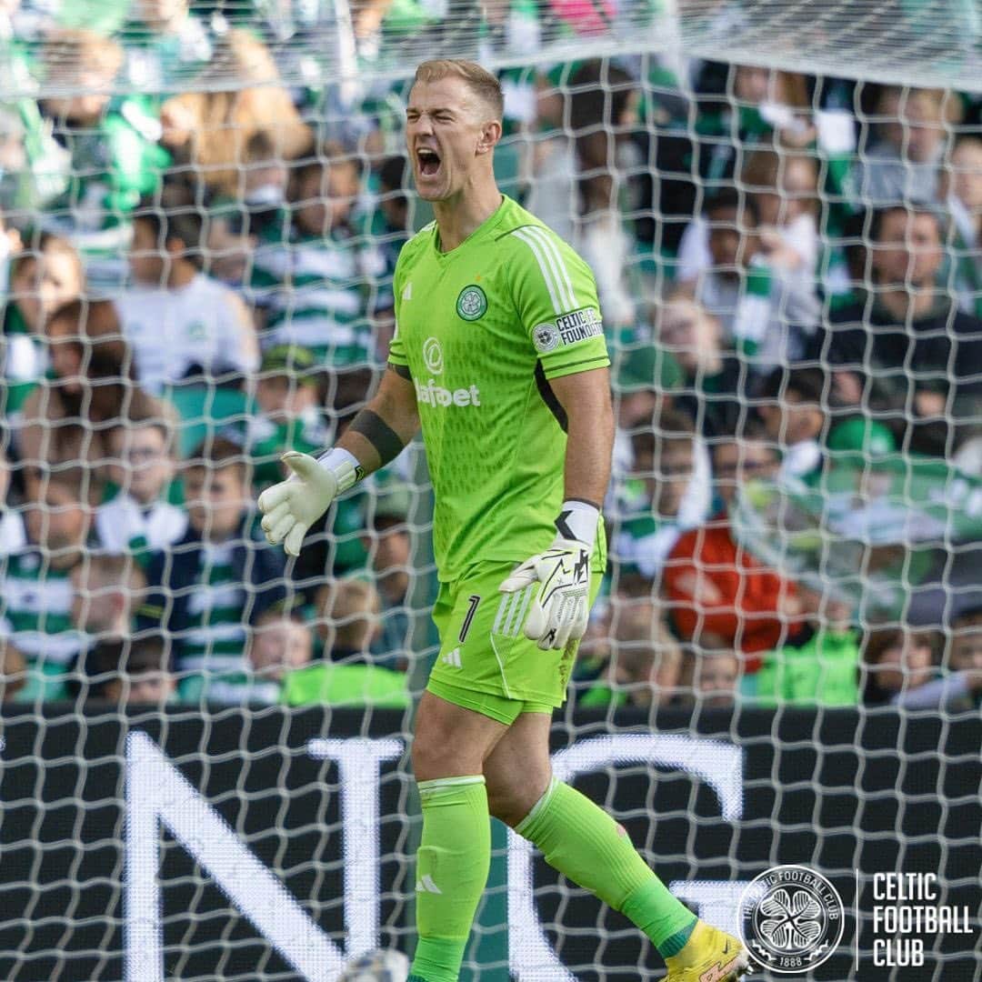 ジョー・ハートのインスタグラム：「Got it done at Celtic Park 💚」