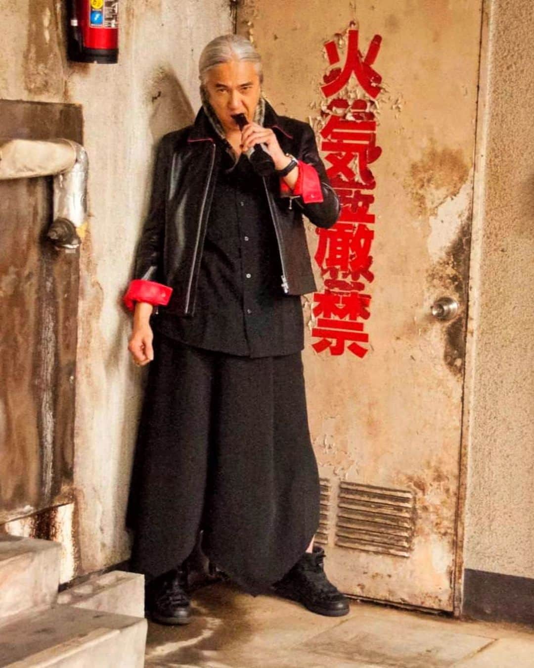 イマイアキノブのインスタグラム：「❋ 蒲郡 池下 ありがとう 革ジャン情報 乞御期待 そしてGURU X GURU 15周年 メデタシ  @taka_kg  @harauru  @the_sessions_nagoya  @mr_casanova_eyewear  @deadman_jr」