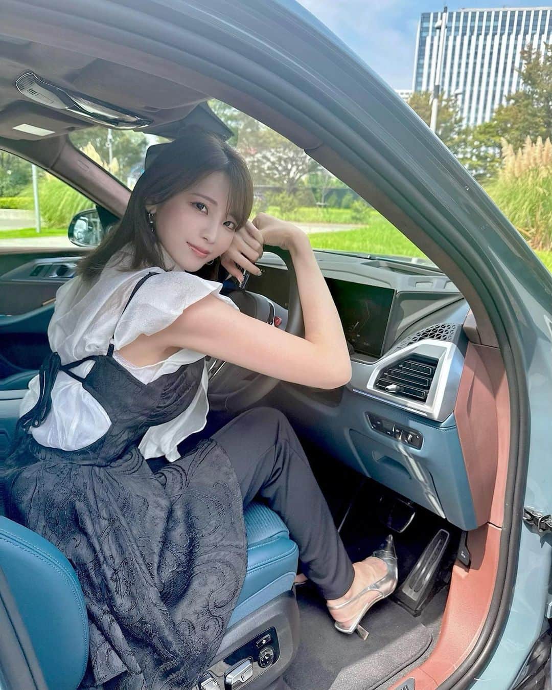 のインスタグラム：「本日はBMWのパレードランに参加させていただきました🥰♡  #PR #BMWJapan #ChargeYourGroove」