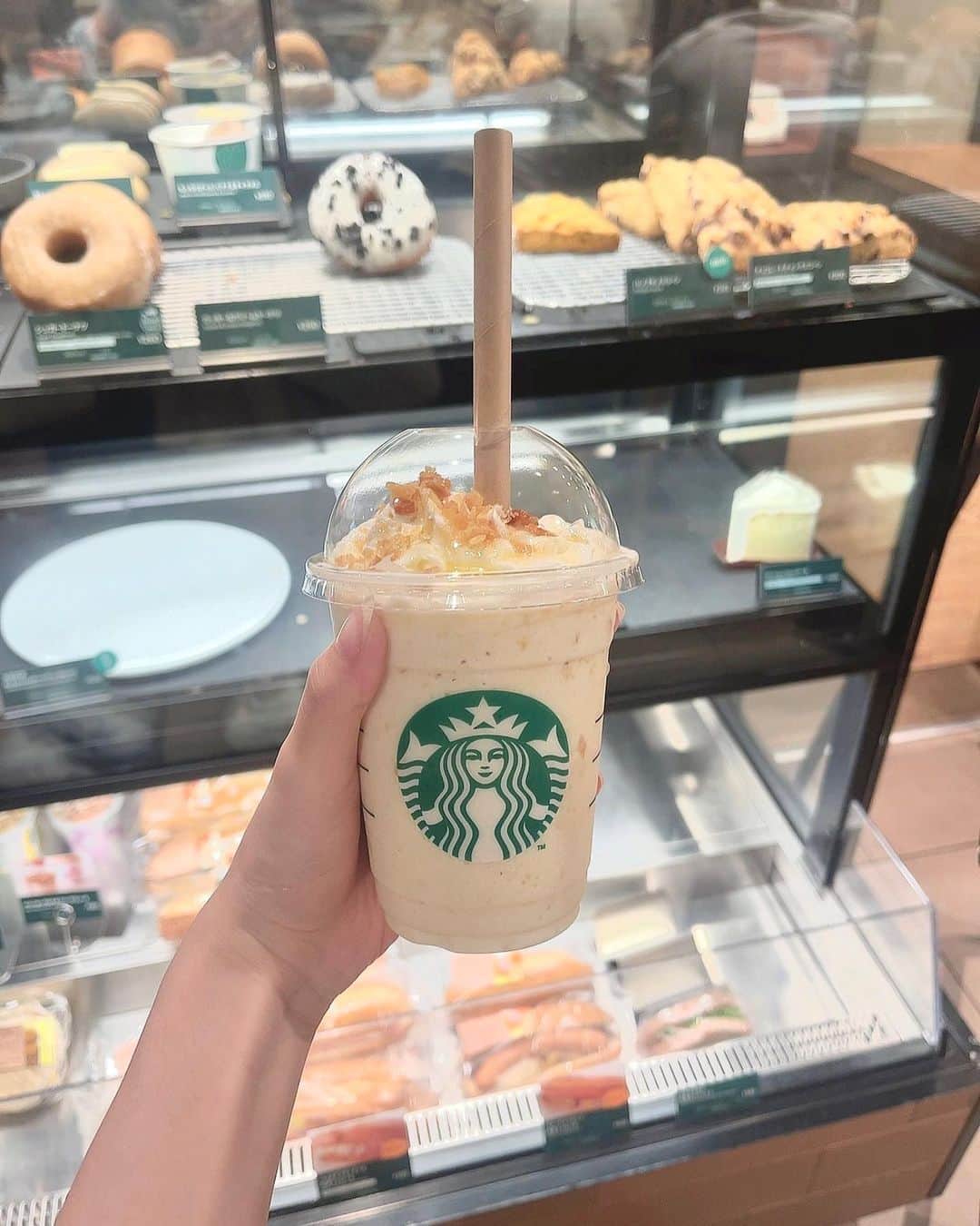 山根涼羽のインスタグラム：「さつまいもフラペチーノ記録 🍠♡」