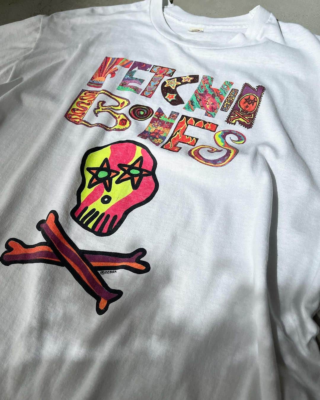 ジャムルのインスタグラム：「OPEN UNTIL 7:00PM .  #jammru#jammru_tee#vintagetshirt #vintagetee#vintagebandtee#fetchinbones  #osaka  #fashion  #streetstyle  #streetfashion  #vtg  #vintage  #used  #usedclothing  #古着 #古着屋 #ファッション #70s #80s #90s」