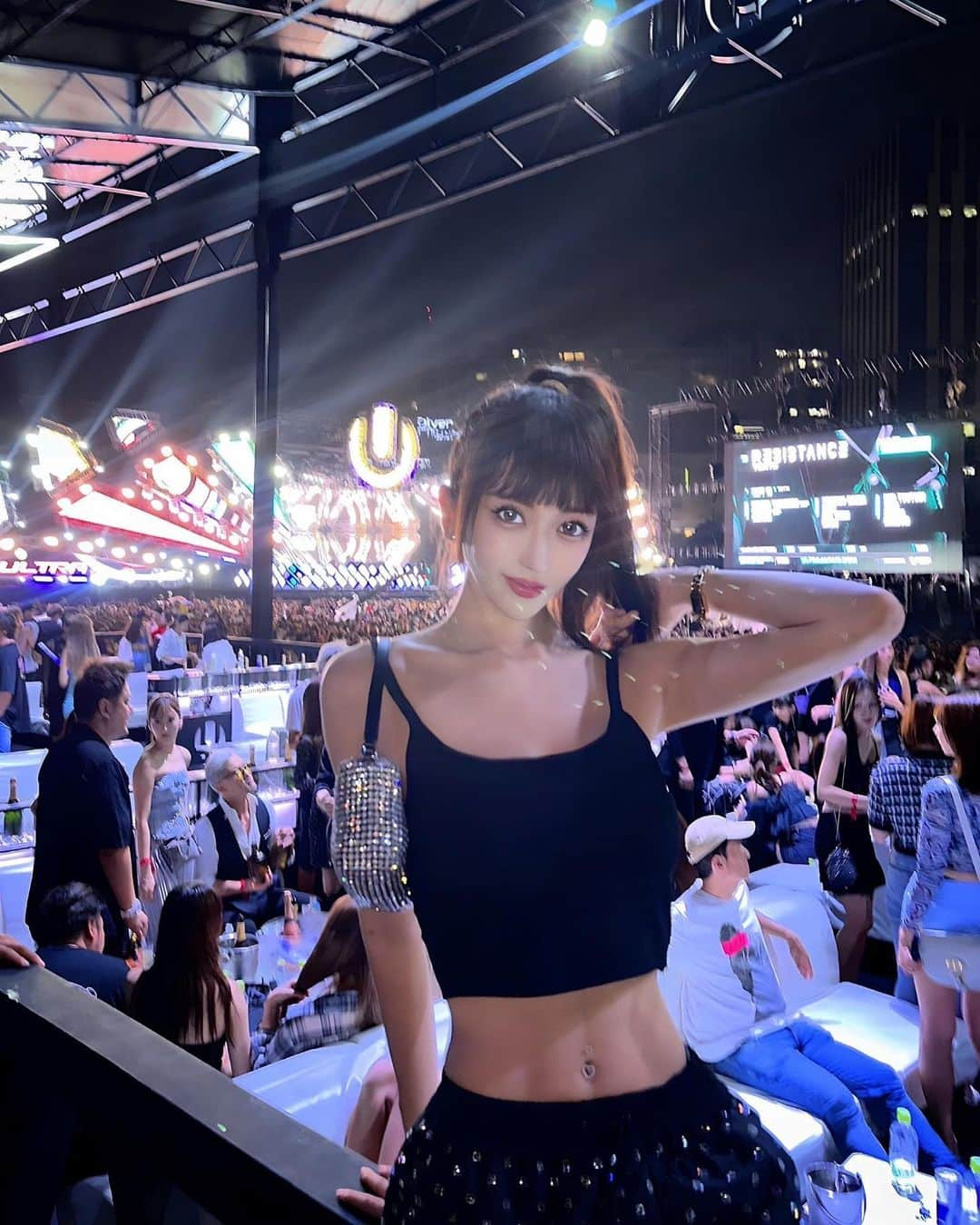 SEIRAさんのインスタグラム写真 - (SEIRAInstagram)「20代で卒業できなかった @ultrajapan 😂 Day1🎖️  なんと皆勤賞🎖️  パリピおばさんへの道が見えてきた✌️🤔 こうなったら80歳になってもいけるように頑張るぞ！  服は全身 @alexanderwangny 🥱  #ultrajapan #ultrajapan2023 #ウルトラジャパン #ウルトラ #ultra #ultramusicfestival #フェス #フェスコーデ #alexanderwang #alexanderwangny  #アレキサンダーワン #ウルトラジャパン2023  #ultrajapanvvip #vvip #ultravvip #腹筋女子 #腹筋 #美腹筋」9月17日 13時24分 - dj_seira_jpn