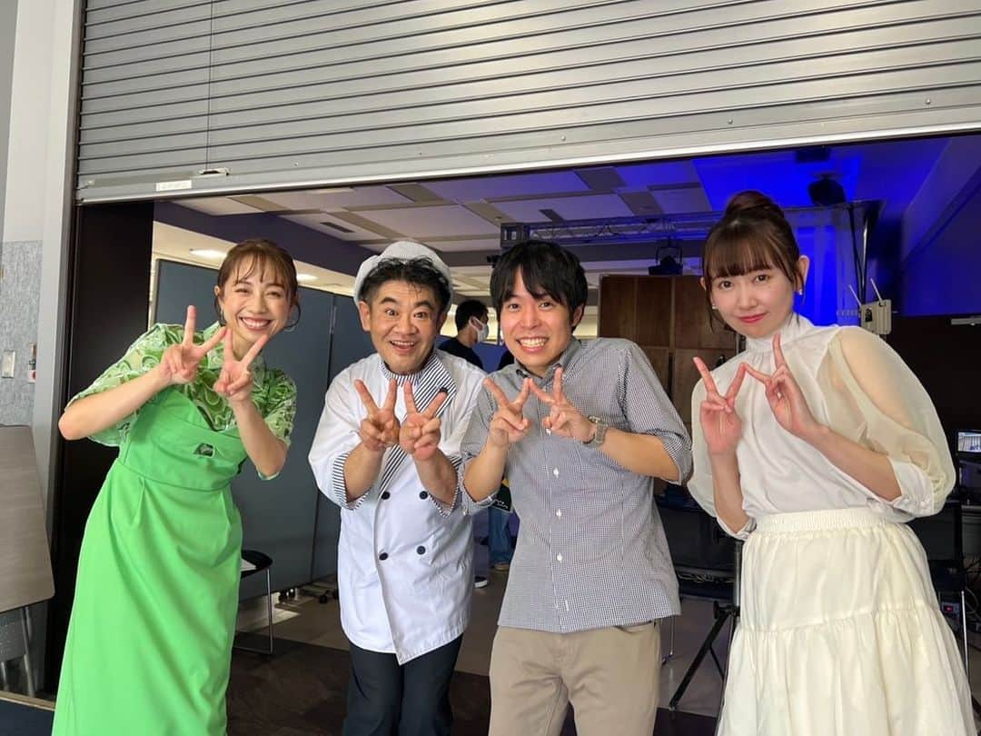 鈴木あきえのインスタグラム：「昨日のTUF『WITH！』生放送☺︎ 今日の『ふくしまSHOWカレーまつり』☺︎  二日間ともに ありがとうございました😊💛🧡  福島の皆さん、そしてタァちゃんとのお初WITH！に感激🥰 関東の方も来てくださってました🥹ありがとう☀️  会場でカレーもいっぱい食べたよ〜🍛☀️ しばらくカレーブーム続きそう😍  みなさんから たくさんのパワーをいただいた、そんな今週末でした😊✊🏻  これからもWITH！よろしくお願いします✌🏻✌🏻💛🧡💚  #TUF #ウィズる #ふくしまSHOWカレーまつり」