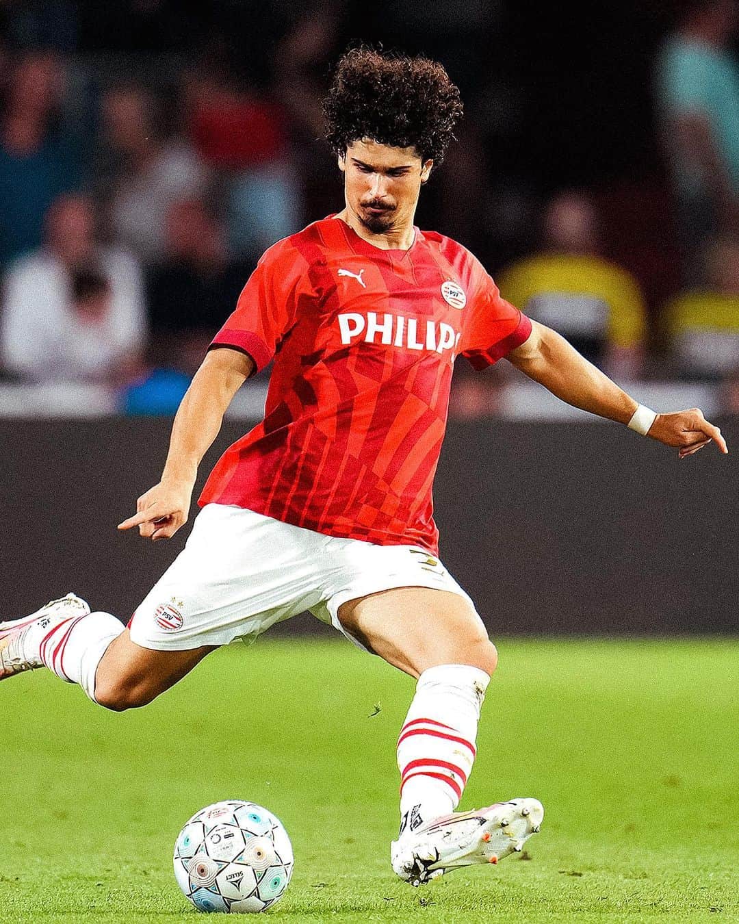 アンドレ・ラマーリョのインスタグラム：「Really strong performance today, André! 👏  #PSVNEC」