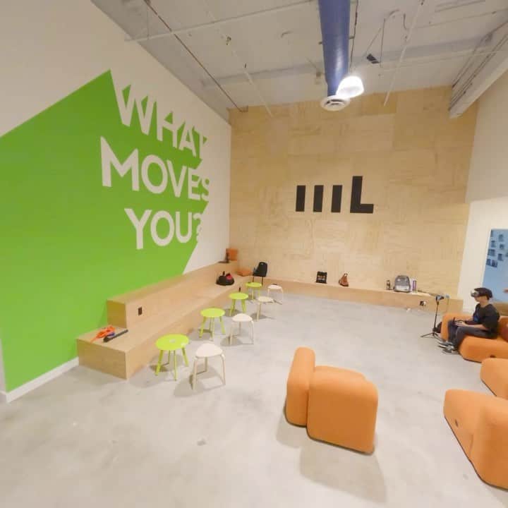 ショーン・エバリストのインスタグラム：「Welcome back to Movement Lifestyle 💚New Space. Same Heart.   Drone flown and filmed by @kaivertigoh 💥🛸🎮📹 Edited by @fdmedia_ 🙇🏻‍♂️💻🎞️ Music by the legendary  @theroots」