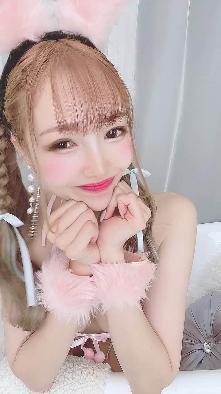 のインスタグラム：「おはめろ(*｡•ω•｡*)  #sexy #bunny #bath #ayana #ayanakamura #ayanablalar #bali #balilife #baliisland #balitrip #bikini #swimming #swimmingpool」