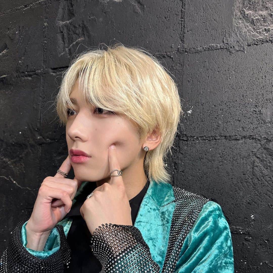 YUYAのインスタグラム：「ぷに🕊️」