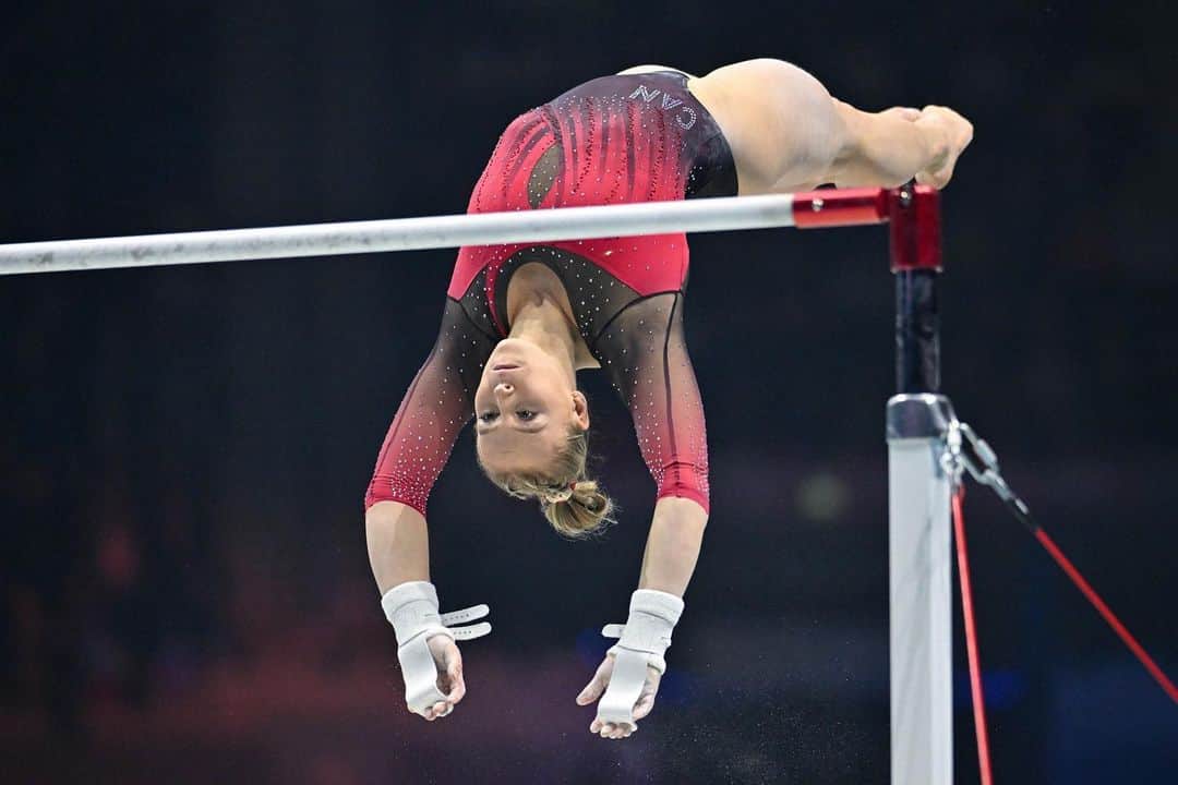 エリー・ブラックのインスタグラム：「We love gymnastics 💃🏼🤸🏼‍♀️  #nationalgymnasticsday」