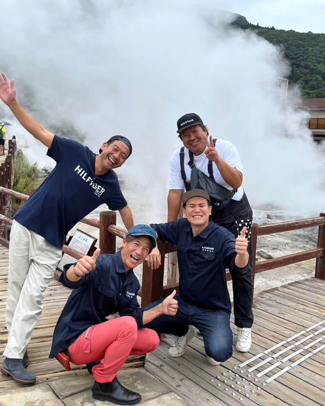 英太郎のインスタグラム：「敬老の日はおじさんバイクツーリングで お楽しみ下さい😁  今回もおおごっでした😅  暑い！ 長い！ 暑い！  祝日ゆっくりとかたらんねで‼️  #かたらんね #ツーリング #ハーレーデブットソン #初県外 #島原市」