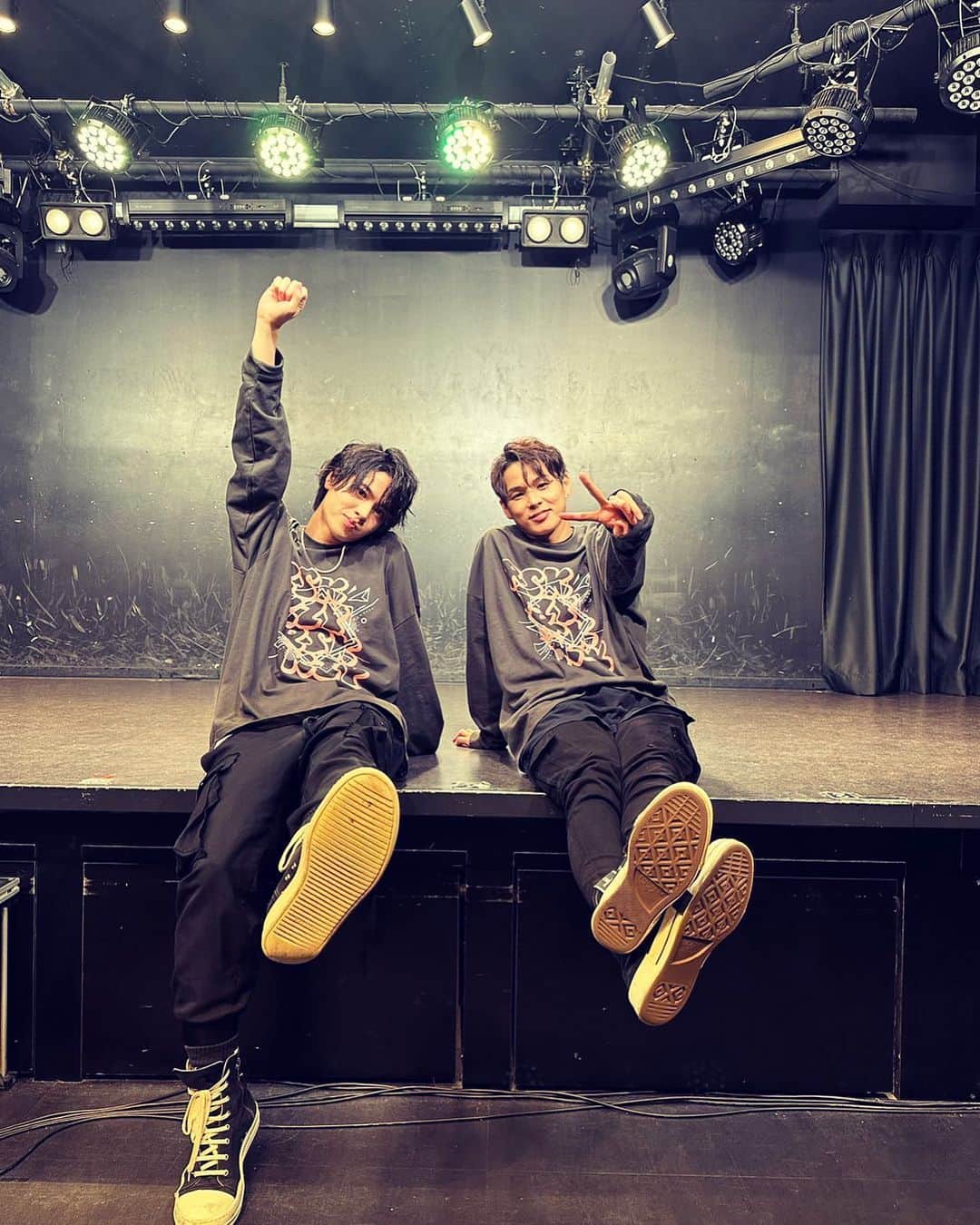 加藤良輔のインスタグラム：「⁡ ⁡ ⁡ RSK×KZY LIVE vol.2 ありがとうございました‼️ ⁡ リハの日、2連続でラーメン食べたり、本番前に2人でパフェ食べたり（笑） このLIVEにはかかせないゲームも😆 今回も2人ならではのSTYLEでした❗️ ⁡ また次が出来たらぜひ遊びに来てね^ ^ ⁡ 8月は『たけすけ』LIVE！  9月はKZYとのLIVE！  刺激的でした！！ ⁡ ⁡ ありがとう😁 ⁡ ⁡ ⁡ ⁡ ⁡」