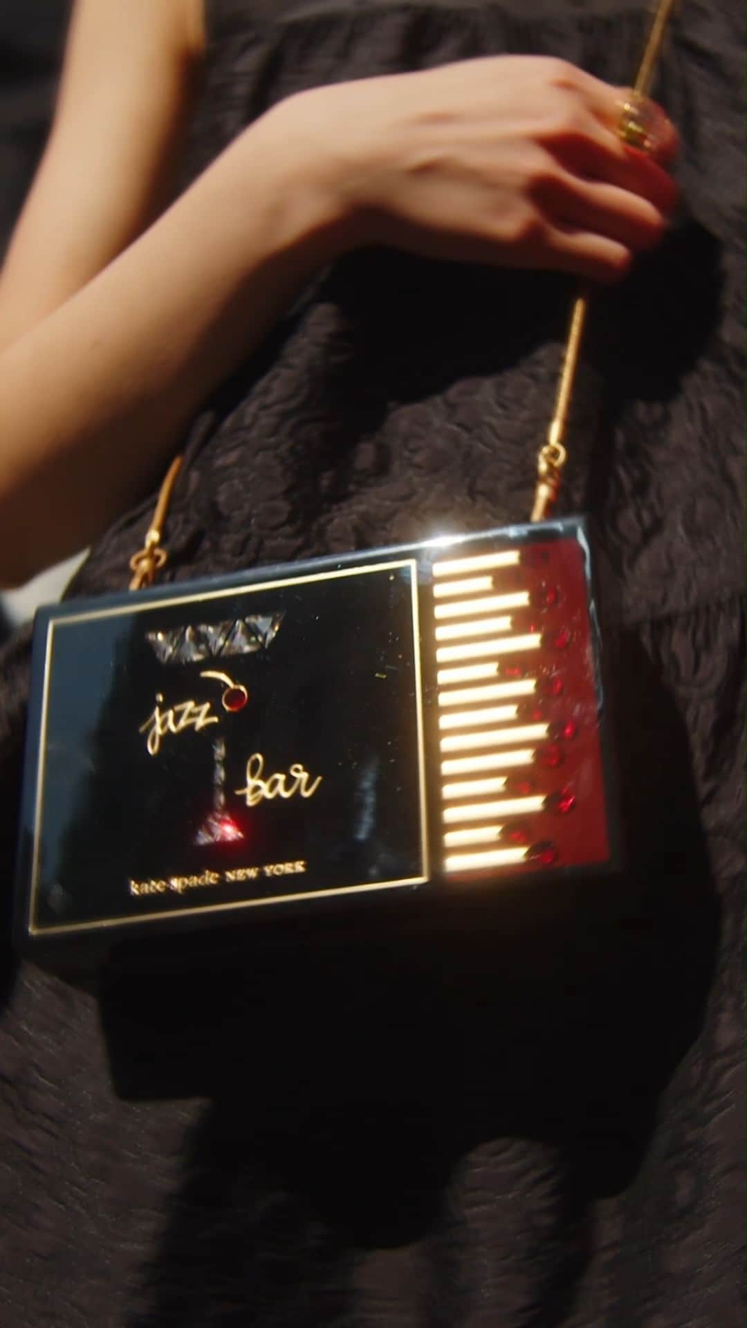 ケイト・スペードのインスタグラム：「ロマンティックなマッチ箱  #katespadeny #katespadejapan #ケイトスペード #ケイトスペードニューヨーク」
