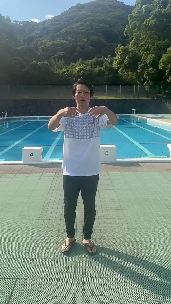 のインスタグラム：「みなと商事コインランドリー2にて今回も踊ってみた😆 楽しそうな佐久間先生です笑笑  #福士誠治 #みなと商事コインランドリー2 #踊ってみた #かわいいメモリアル」