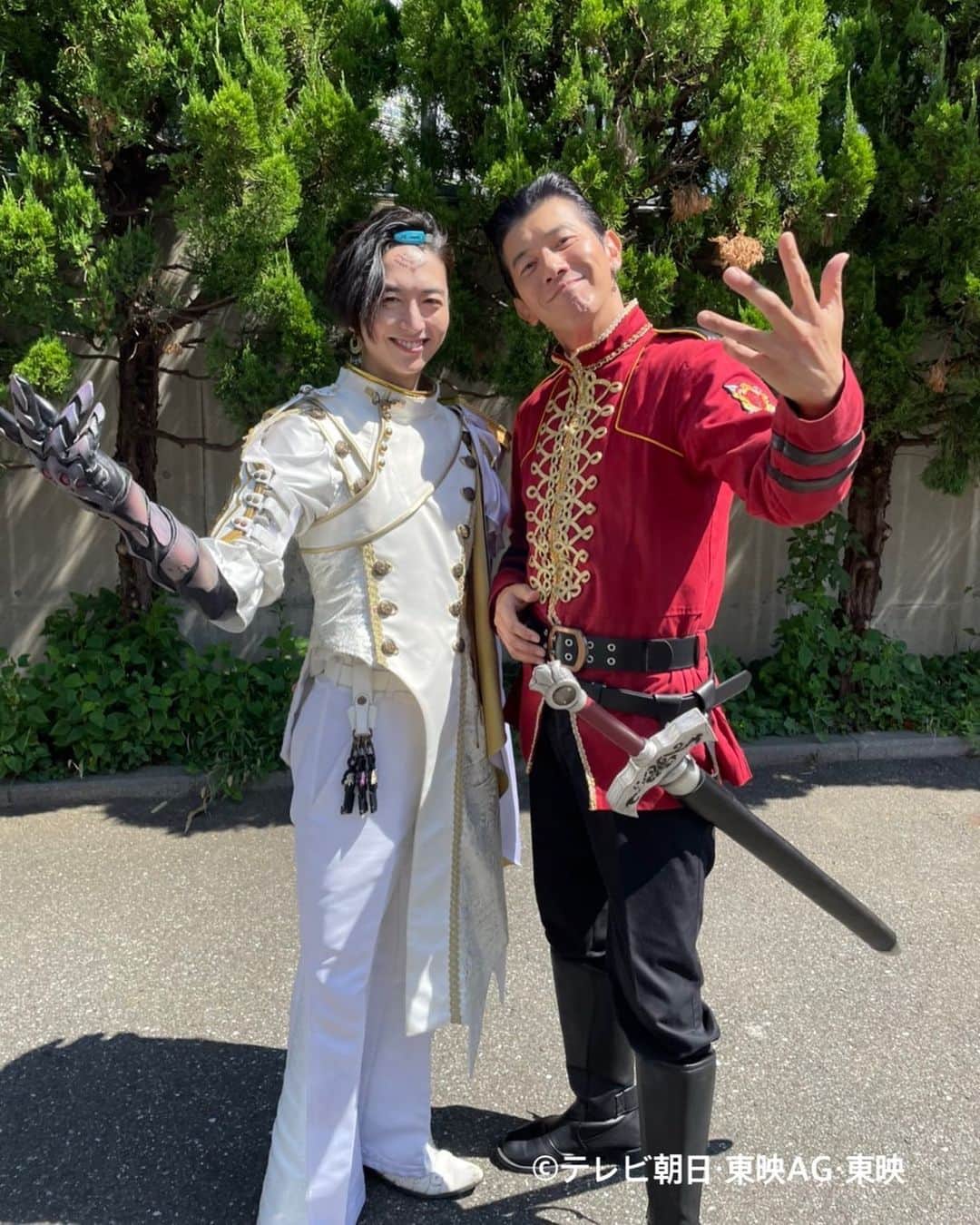 盛岡豊のインスタグラム：「ジェラミーこと、池田匡志くんと。  男も羨む爽やかさ✨ まだ一緒に飲んだことないんだよな〜。 飲みたいな〜〜🫣  #キングオージャー  #池田匡志」