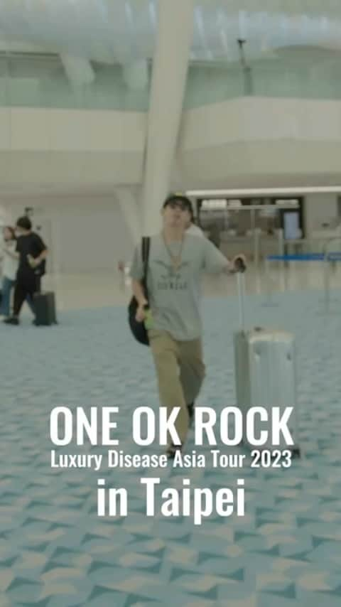 Taka のインスタグラム：「ONE OK ROCK - ASIA TOUR in Taipei Day 1 (Recap) https://youtube.com/shorts/E6Pm2gIdIec #ONEOKROCK #LuxuryDisease #tour #Taipei」