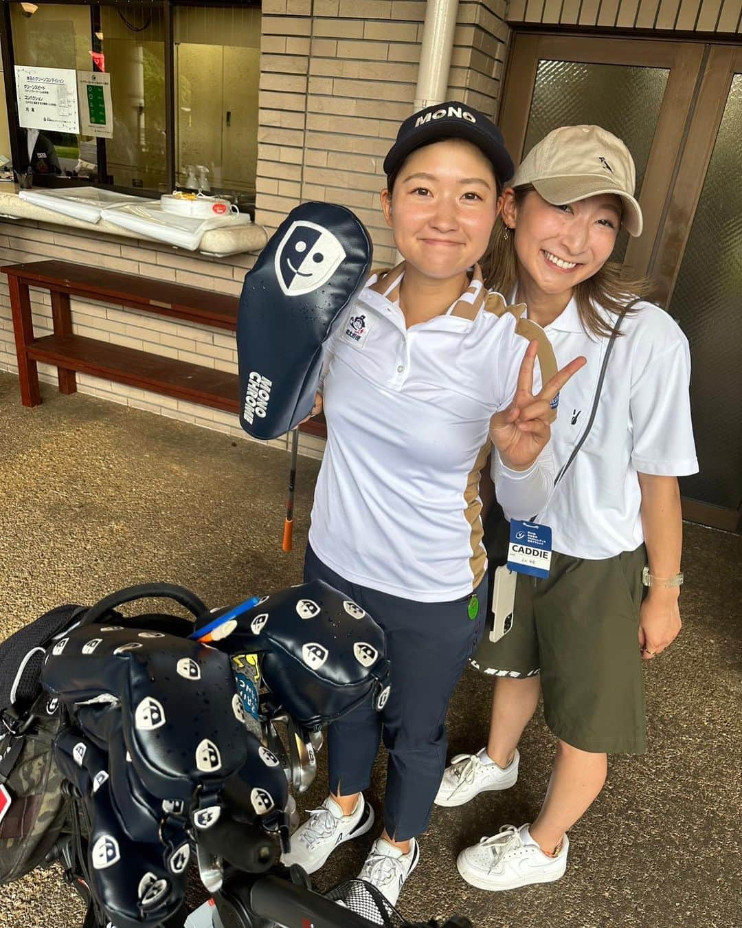 平井亜実のインスタグラム：「住友生命Vitalityレディス 東海クラシック  予選落ちでした。  推薦を頂いた住友生命様。 大会関係者方。 本当にありがとうございました。  スコアの出しやすいコースで バーディーの後すぐボギーにしたり 流れを自分で止めてしまいました😣 2日目メンバー的にあんなに沢山のギャラリーの中初めてプレーして、 すごく楽しかったし、 早くこの中でやりたいなー 自分でこの状況作りたいなと 改めて思いました！  そして急遽キャディーをしてくれた テンちゃん　@ten_route.d_golf  本当に暑い中ありがと🙇‍♀️🙇‍♀️ ずっと笑顔でいてくれたから 久しぶりに楽しくプレー出来ました☺️  遠いのに応援、コーチしに来てくれたみんなにも感謝です🙇‍♀️  今週も沢山応援に来てくれて嬉しかったです！ 来週は広島です！ 頑張ります！  #LPGA#jlpga#愛知#愛知県#新南愛知カントリークラブ美浜コース#ゴルフ#ゴルフ女子#女子プロゴルファー#かっとびゴルフ塾#ルートディーゴルフアカデミー」