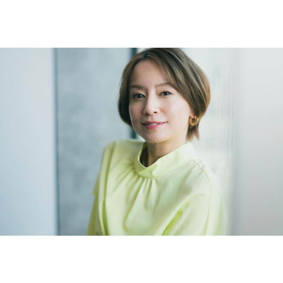 鈴木亜美のインスタグラム：「この日は取材日でした✨  本日双葉社さんの「THE CHANGE」の記事がアップされました❗️  たくさんお話しているのでぜひチェックしてください🙌🏻  #あみーゴ25周年」