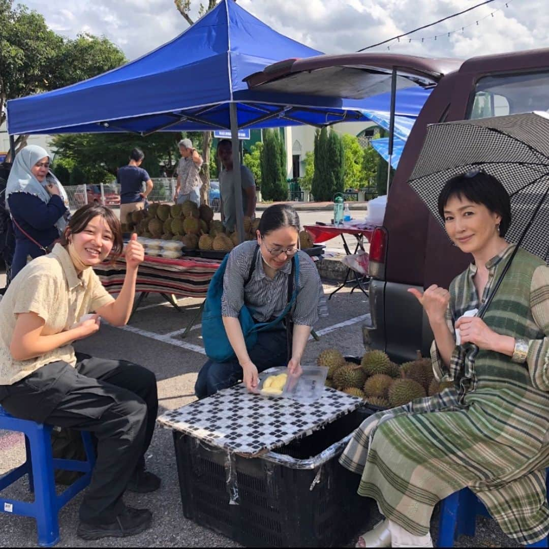 高島礼子さんのインスタグラム写真 - (高島礼子Instagram)「「スイーツ列車紀行🚃」の お気に入り写真🤳 愉快な仲間たち 色んな表情 笑顔は、いいですよね ☺️✨  #bsプレミアム  #スイーツ列車紀行 #スイーツ #列車 #仲間っていいな #お気に入り写真」9月17日 12時44分 - reico.official