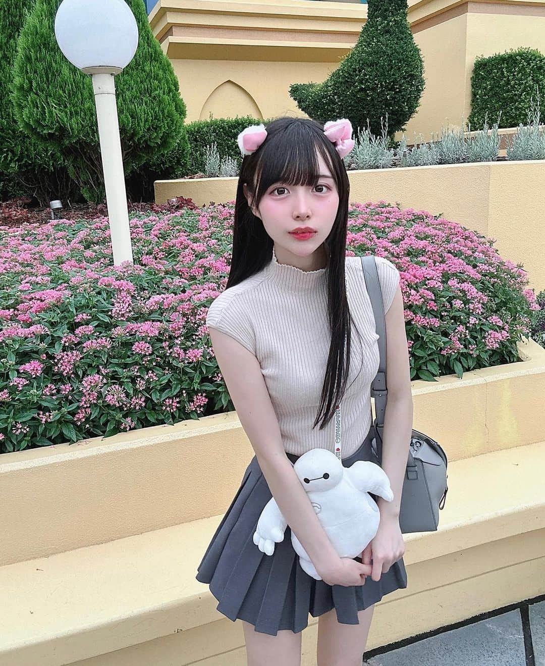 月野ちゃんさんのインスタグラム写真 - (月野ちゃんInstagram)「・ ・ ・ めずらしい アングルかも！🐇 もう9月後半なの、あっというま のみこまれていく 時間だいじにしなきゃ そろそろいいことあるかも アップルキャラメルチュロスたべたい。 それは毎日…＾＾」9月17日 22時21分 - uru_cjft