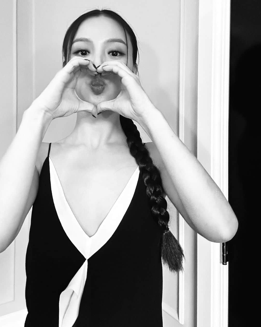 のインスタグラム：「@tiff_net 🖤」
