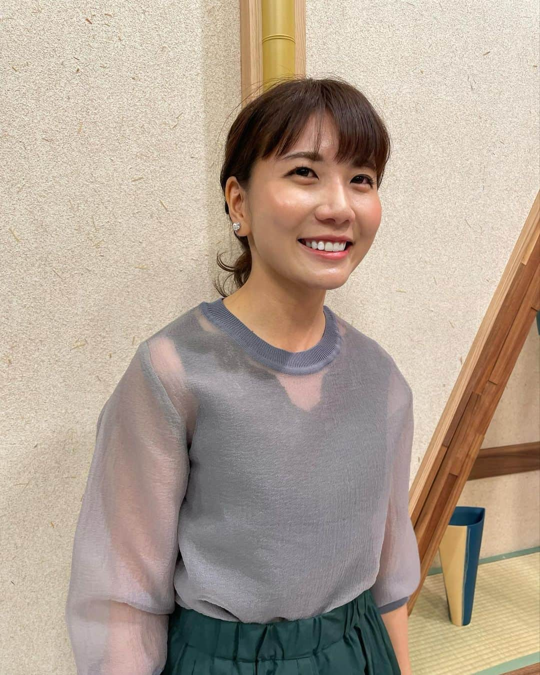 東條麻依子さんのインスタグラム写真 - (東條麻依子Instagram)「プライド衣装とヘアメイク🍇 秋コーデ🍁 . 👗Te chichi  💇‍♀roijir   #衣装#テチチ#roijir#アナウンサー #プライドせとうち経済のチカラ#東條麻依子#女子アナ#インスタ#instagood #instagram #instalove#instafashion #hair #hairstyle#fashion#岡山#香川 #秋コーデ」9月17日 22時31分 - maiko_tojo