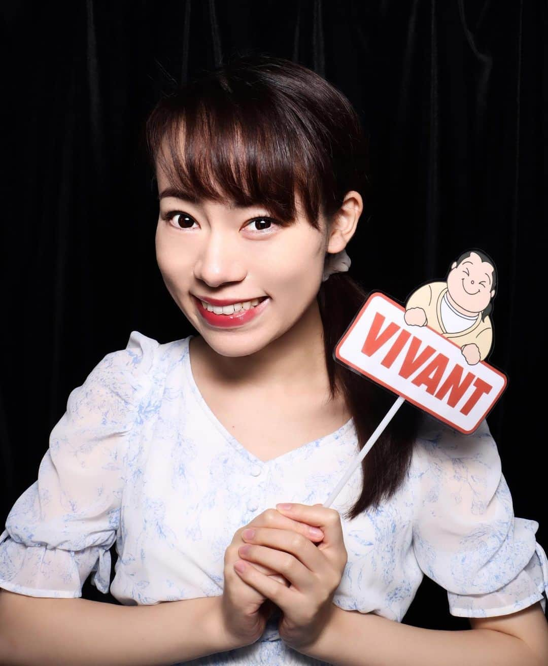 矢内井玲奈のインスタグラム：「#VIVANT 最高でした！！！  続編待ってます❣️  2枚目のテーマは #テントの女」