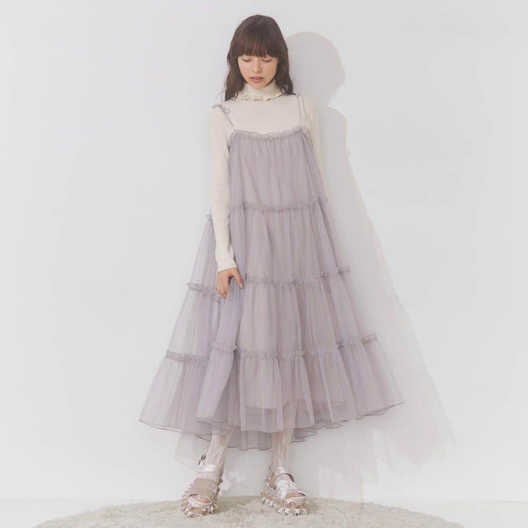 merry jennyのインスタグラム：「【 recommend ! 】 ㅤㅤㅤㅤㅤㅤㅤㅤㅤㅤㅤㅤㅤ 今月のおすすめitem！ topのURLから⇨  @merryjenny_instagram  ぜひcheckして下さいね！ㅤㅤㅤㅤㅤㅤㅤㅤ   〇 チュールティアードワンピース col : ivory / lavender / black ¥12,100 (tax in)  〇 tulipキルトギャザーワンピース col : ivory / blue / pink / black  ¥14,300 (tax in)  ○ レース2wayミニワンピース col : o.white / blue / black ¥12,100 (tax in)  　 #merryjenny # メリージェニー  #2023aw #autumn #dreamwell #ワンピースコーデ #秋コーデ #キャミワンピース #ガーリーコーデ」