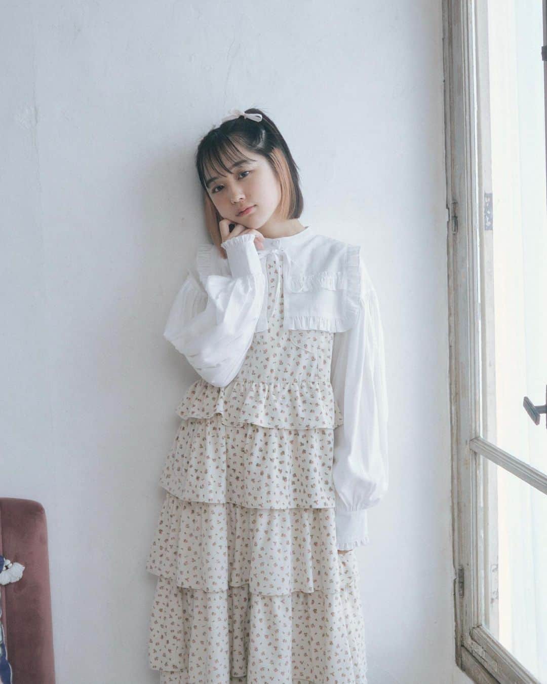 merry jennyのインスタグラム：「【 recommend ! 】 ㅤㅤㅤㅤㅤㅤㅤㅤㅤㅤㅤㅤㅤ 今月のおすすめitem！ topのURLから⇨  @merryjenny_instagram  ぜひcheckして下さいね！ㅤㅤㅤㅤㅤㅤㅤㅤ   〇 petit flowerティアードジャンスカ col : ivory / m.green ¥ 15,400 (tax in)  〇 cat×cat カーディガン col : red / blue / black ¥ 9,900 (tax in)  　 #merryjenny # メリージェニー  #2023aw #autumn #dreamwell #ニットカーディガン #秋コーデ #ジャンスカ #ガーリーコーデ」