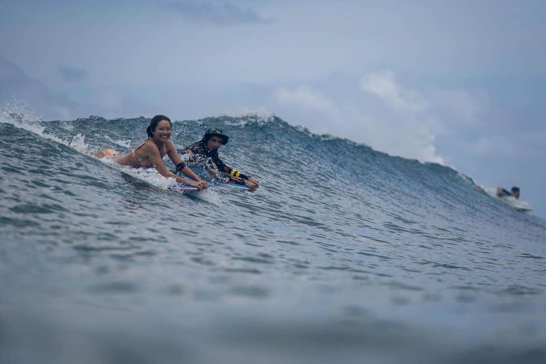 白波瀬海来さんのインスタグラム写真 - (白波瀬海来Instagram)「私の背中をいつも押してくれる写真たち📸💛 みんなボディボードが大好きで、自然が大好きで、本当に上手な選手たち。 辛くて大変な時でもみんなに追いつけるように私も頑張らないとと思わせてくれるの🫶🏽  📸 @riephoto.13」9月17日 23時23分 - kyra.97