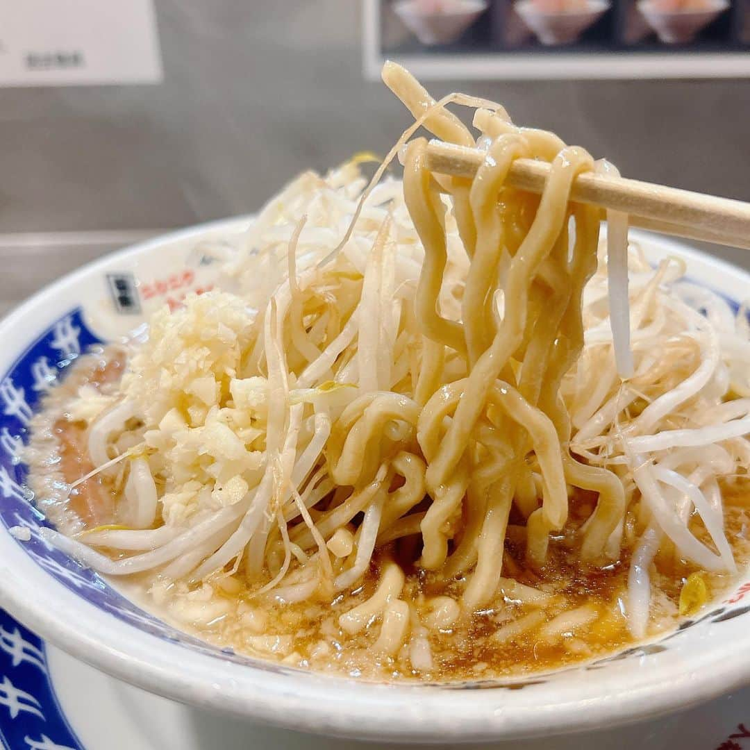 葉月里緒奈さんのインスタグラム写真 - (葉月里緒奈Instagram)「ラ・ラ・『ラーメン大』。 久しぶりだから麺少なめで。 これぐらいがちょうどいい。 #麺好き#麺すたぐらむ #麺スタグラム #ラーメン大#らーめん大#rionahazuki」9月17日 23時29分 - riona_hazuki